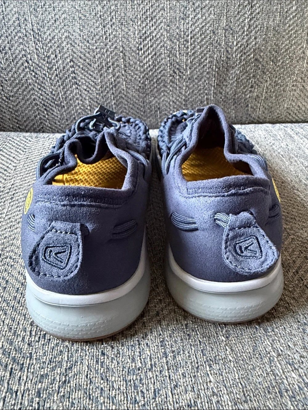 Keen Uneek O2 Youth Sandals Size: 4